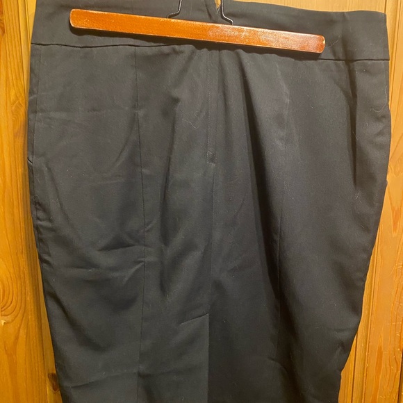 RW & Co Black Skirt with Pockets! - Picture 3 of 4